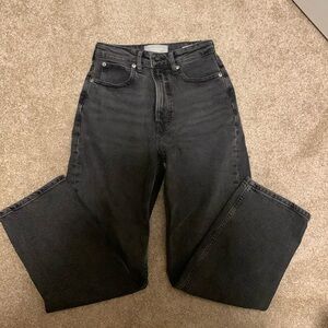 Everlane Way High Jean in washed black